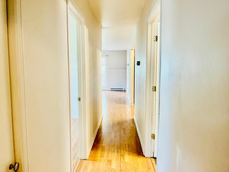 1040 Rue Émile Bouchard, Vaudreuil-Dorion, QC J7V - Photo 2