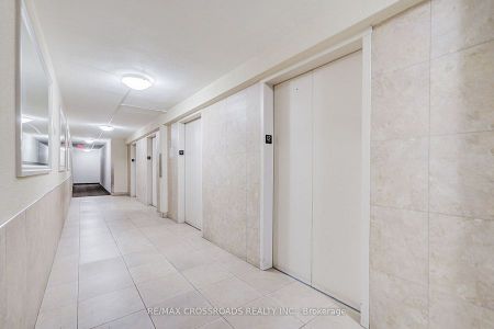 For Lease - 5 Massey Square Unit# 1202, Toronto, Ontario - Photo 4