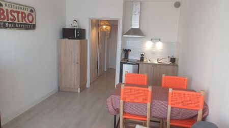 GRANDE MOTTE CENTRE - TRES BEAU STUDIO MEUBLE RENOVE - Photo 4