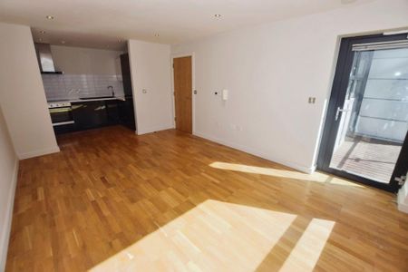 2 bedroom flat to rent - Photo 3
