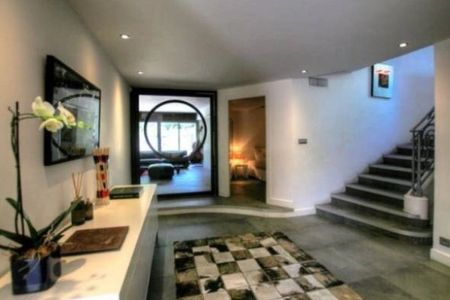 JOLIE VILLA AU CALME DANS UN DOMAINE - Photo 5