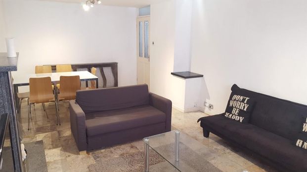 3 bed terraced house to rent in Henry Square, Newcastle Upon Tyne, NE2 - Photo 1