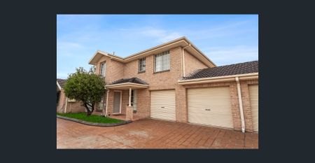 Location, location, location - Walk to Toongabbie station! - Photo 5