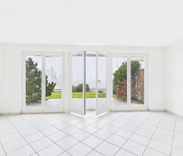 Beautiful 4.5-room single-family house with garden in Ottenbach - Photo 5