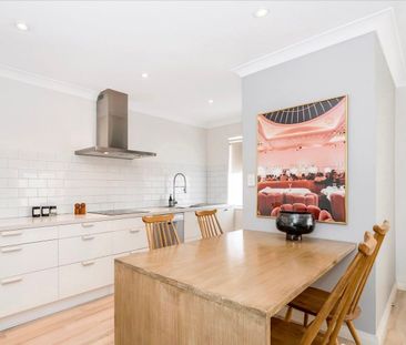 Modern, comfortable and convenient Fremantly Living! - Photo 3
