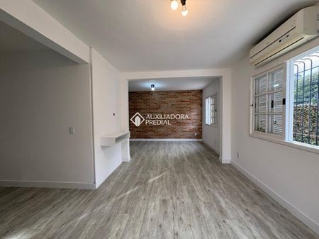 Casa com 3 quartos e 170m² para alugar em Nonoai, Porto Alegre. - Foto 5