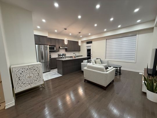 For Lease - 70 FRUITFUL Crescent, Whitby, Ontario - Photo 1