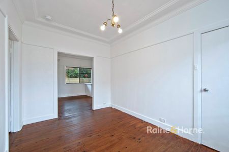 Location, Location - Photo 4