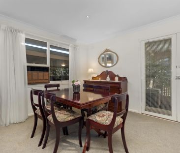 FRESHLY PAINTED FAMILY HOME! - Photo 2