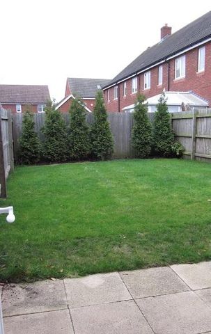 3 bedroom semi-detached house to rent - Photo 4