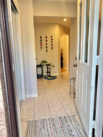 For Lease - 5553 Richmeadow Mews Unit# Upper, Mississauga, Ontario - Photo 5