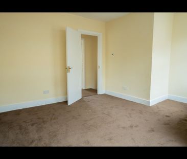 2 Bed Semi-Detached House, Walton Road, E12 - Photo 6