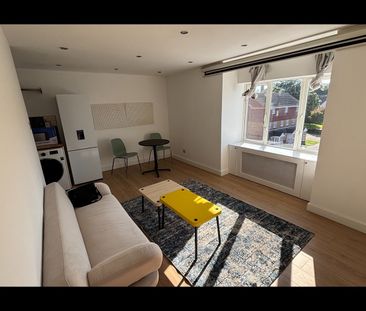 1 Bed Flat, Franklin Way, CR0 - Photo 2
