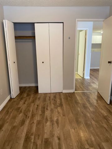 Killarney Court – 1 Bedroom - Photo 2