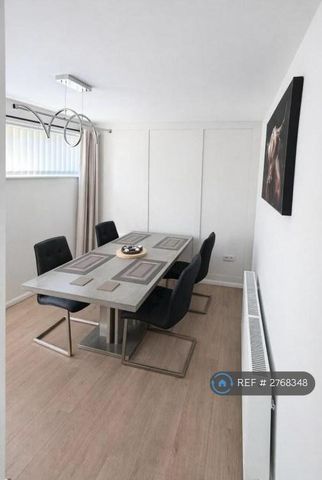 3 bedroom end of terrace house to rent - Photo 4