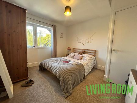 2 bedroom flat to rent - Photo 4