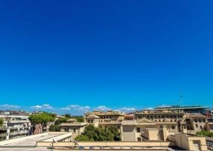 Prati: Spacious, tastefully furnished 1 bedroom, living, study, kitchen and bath. Located in beautiful building on high floor. Bright, silent, near services, metro and center. #1709