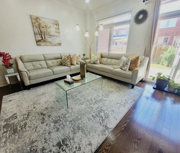 For Lease - 30 Lorenzo Circle, Brampton, Ontario - Photo 3