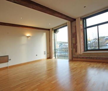 2 bedroom flat to rent - Photo 1