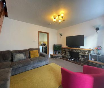 2 bedroom terraced house to rent - Photo 1