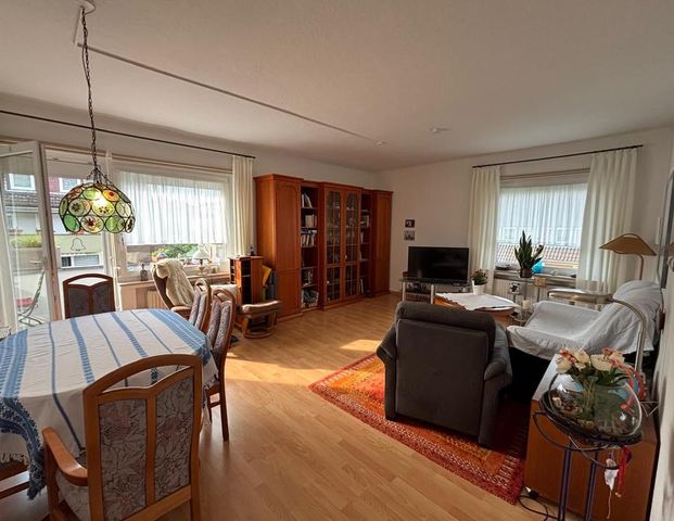 Helle 4-Zimmer-Wohnung mit großem Balkon, Gästezimmer & 2 Tiefgar - Foto 1