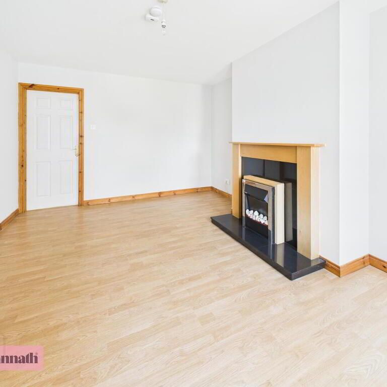 Room 1, 53 Carnreagh, Craigavon, BT64 3AB - Photo 1