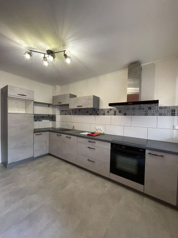 Location Appartement 3 pièces 78m² - Photo 3
