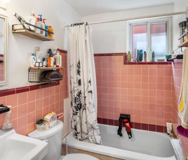 For Lease - 213 Lakeshore Road Unit# 1, Mississauga, Ontario - Photo 2