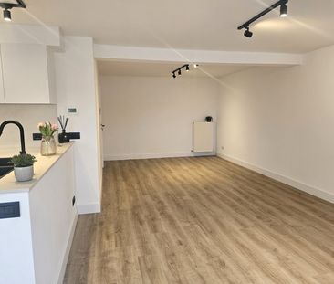 Modern gerenoveerd duplexappartement met 3 SLKS vlakbij het station - Foto 5