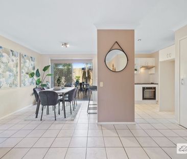 Spacious, Light Filled Townhouse in Daisy Hill - Photo 4