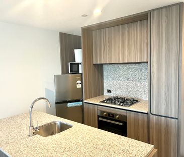 FULLY FURNISHED 1 bedroom 1 bathroom apartment in Carlton - Photo 4