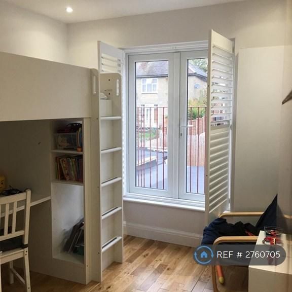 3 bedroom flat to rent - Photo 1