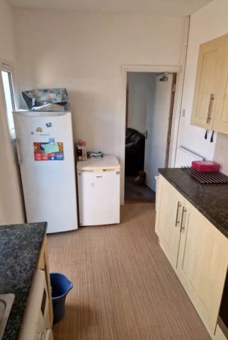 Thurlow Road (3 bed) - Photo 3