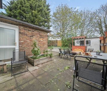 5 bedroom house to rent - Photo 2