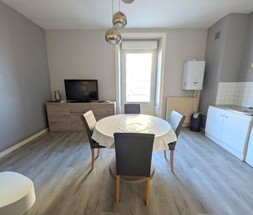 Location Appartement 2 pièces 37m² FOUGERES 35300 - Photo 1