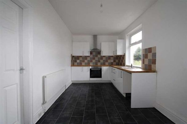 Leafield Avenue, Bradford, BD2 - Photo 1