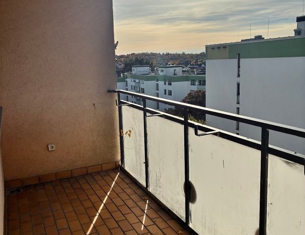 Charmante 2 Zimmer Wohnung mit Balkon in Dietzenbach - Photo 1