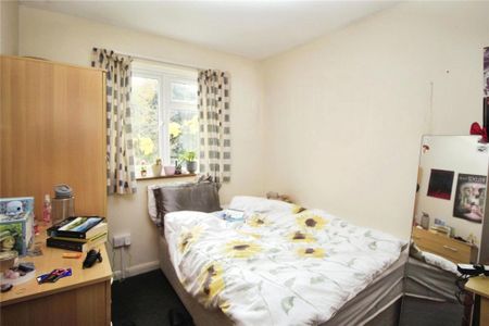 5 bedroom semi-detached house to rent - Photo 5