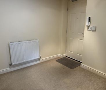 1 bedroom ground floor flat to rent - Photo 2