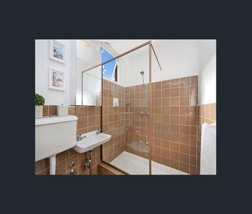 Light 1 bedroom Apartment in Premier Village Setting - Photo 4