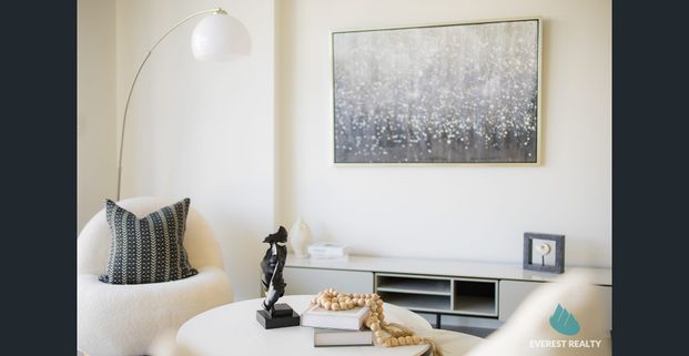 One Bedroom plus STUDY Apartment - Photo 1