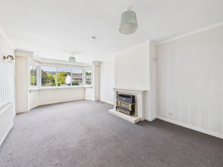 2 bedroom Flat To Let - Photo 4