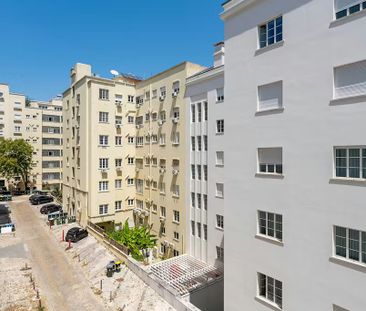 Avenida de Sidónio Pais, Lisbon, Lisbon 1050-215 - Photo 5