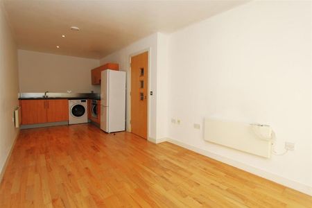1 bedroom flat to rent - Photo 5
