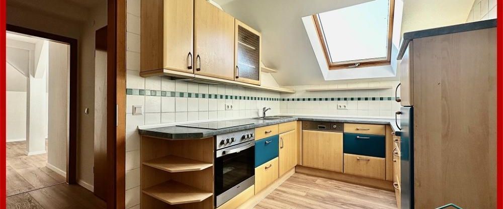 ais-GmbH bietet an: Renovierte 4 Zimmer Wohnung in der Südstadt. - Foto 1