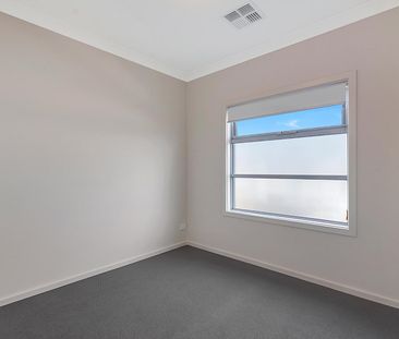 5 Wyong Crescent - Photo 2