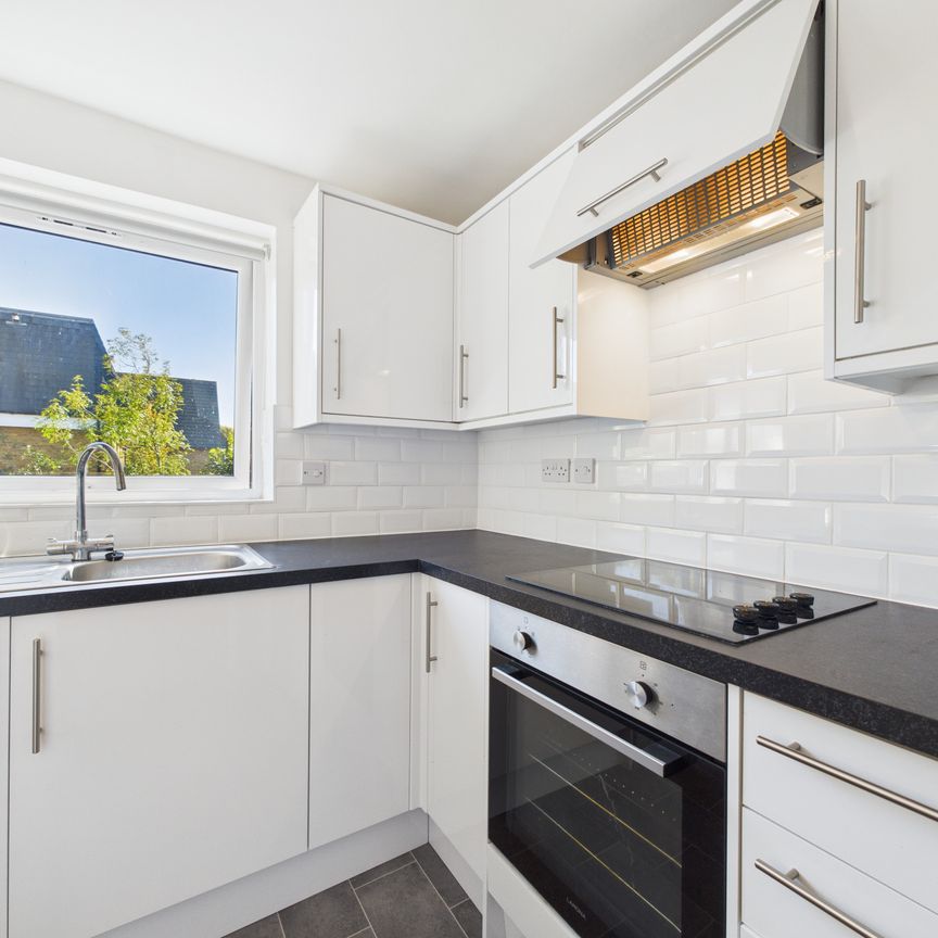 Sutton Close, Beckenham, BR3, London - Photo 1
