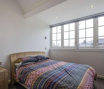 Benjamin Hall, Hensol Castle, CF72 - Photo 6