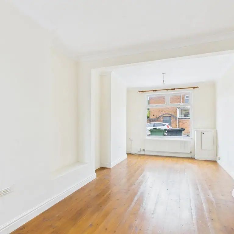 Serlo Road, Kingsholm - Photo 1