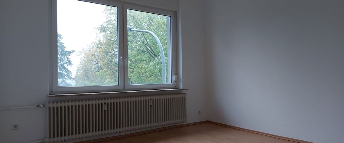 Gemütliche 3-Raum-Wohnung für Singles im Herzen von Oberpleis - Photo 1